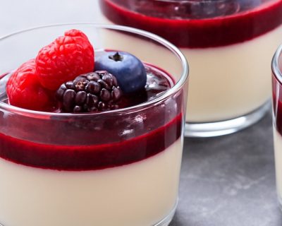 Pannacotta met bosvruchten – 10 stuks